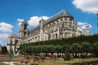 saint-etienne cathedral in bourges frankreich saint-etienne cathedral in bourges frankreich