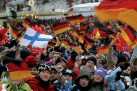 Fans Skispringen Willingen Fahnenmeer_3