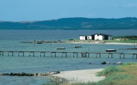 dänemark roskilde fjord landschaft badesteg hügel boot boote haus häuser aussicht wasser