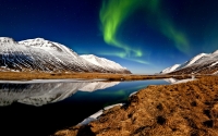 island hedinsfjordur auroraborealis