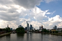 flusskreuzfahrt frankfurt skyline