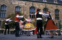 ungarn budapest folkloregruppe auf der burg