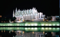 spanien mallorca palma kathedrale bei nacht