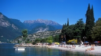 italien gardasee strand bei torbole italien gardasee strand bei torbole