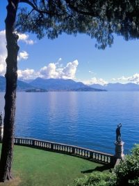 italien 063-14--i--blick auf den malerischen lago maggiore.jpg 1227283002.JPG