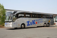 z.B. Mercedes-Benz Tourismo L