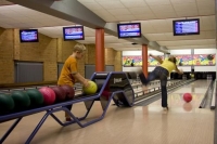  Roompot Ferienpark Hambachtal Bownling